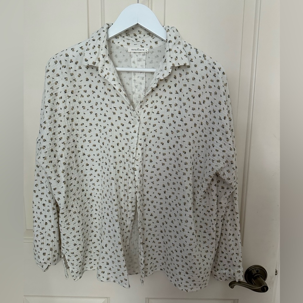 Neuflora blouse medium worn once